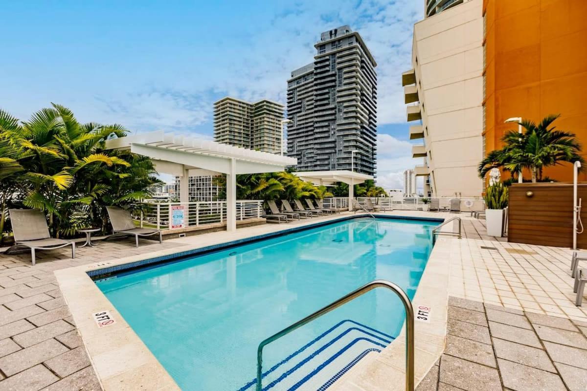 Palm Place Heart Of Miami With Parking Pool And Gym Exteriér fotografie