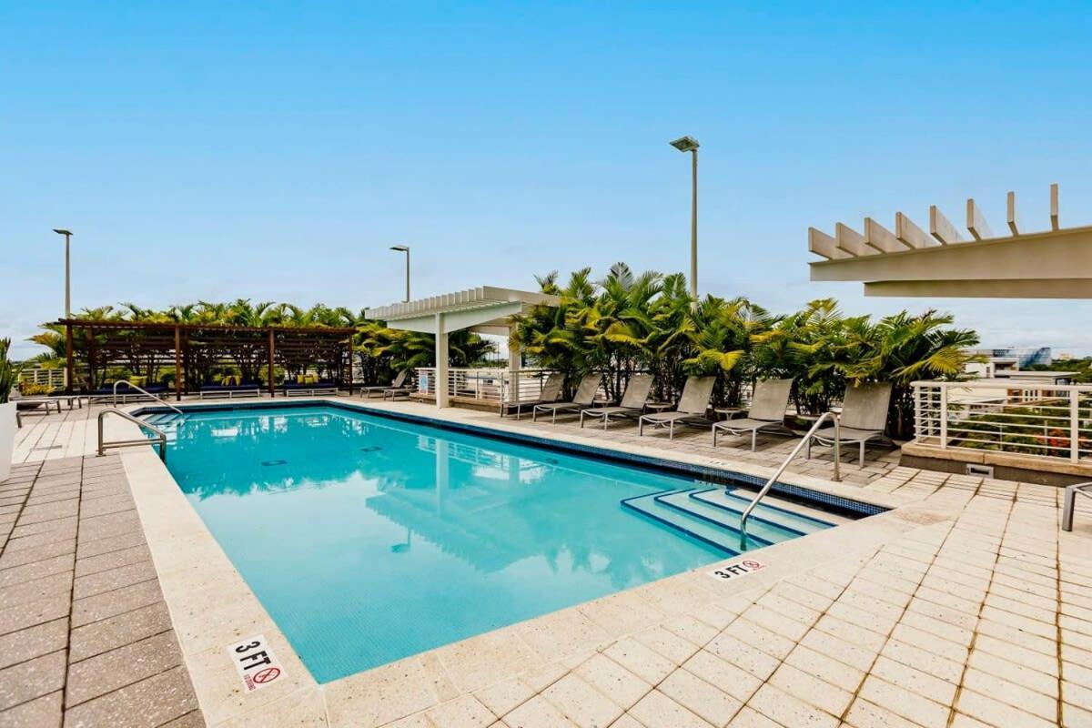 Palm Place Heart Of Miami With Parking Pool And Gym Exteriér fotografie